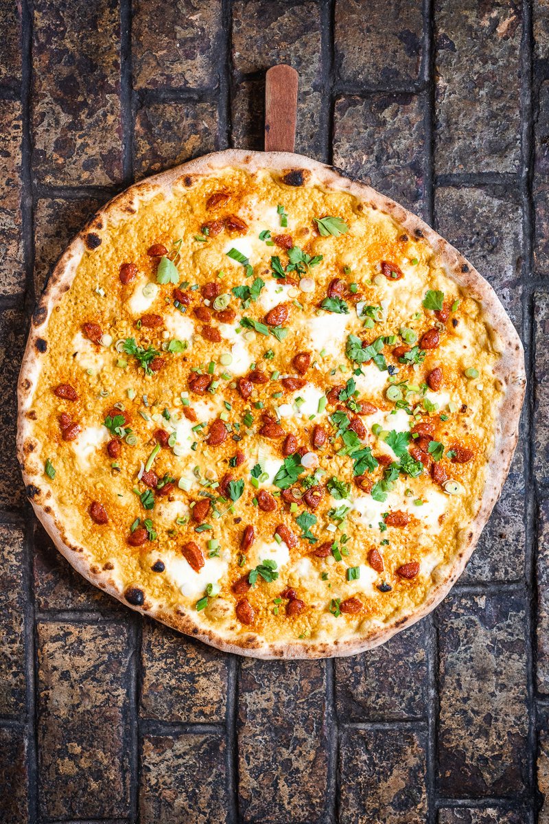 Chorizo, corn and coriander. A trio of Cs that come together to form the pizza topping of all pizza toppings. 🙌🙏

Have you tried it yet? Available for eat in and takeaway.