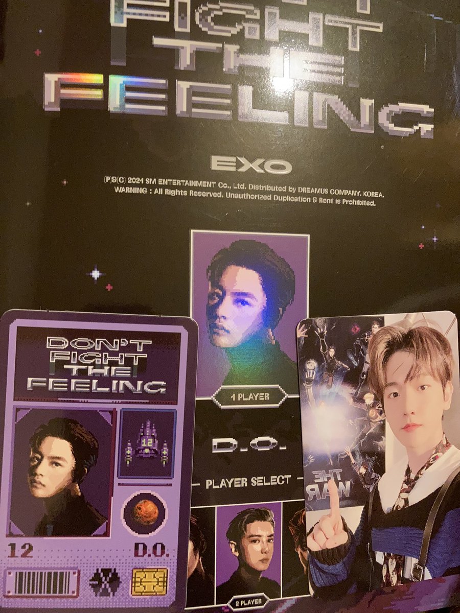 LetMiam's tweet photo. ⚠️ Unboxing Exo ⚠️

 I LOVE THEM 😭
Baekhyun 3 times jdjzkzkzk

@weareoneEXO
#DONT_FIGHT_THE_FEELING https://t.co/wXgA2VzHu8