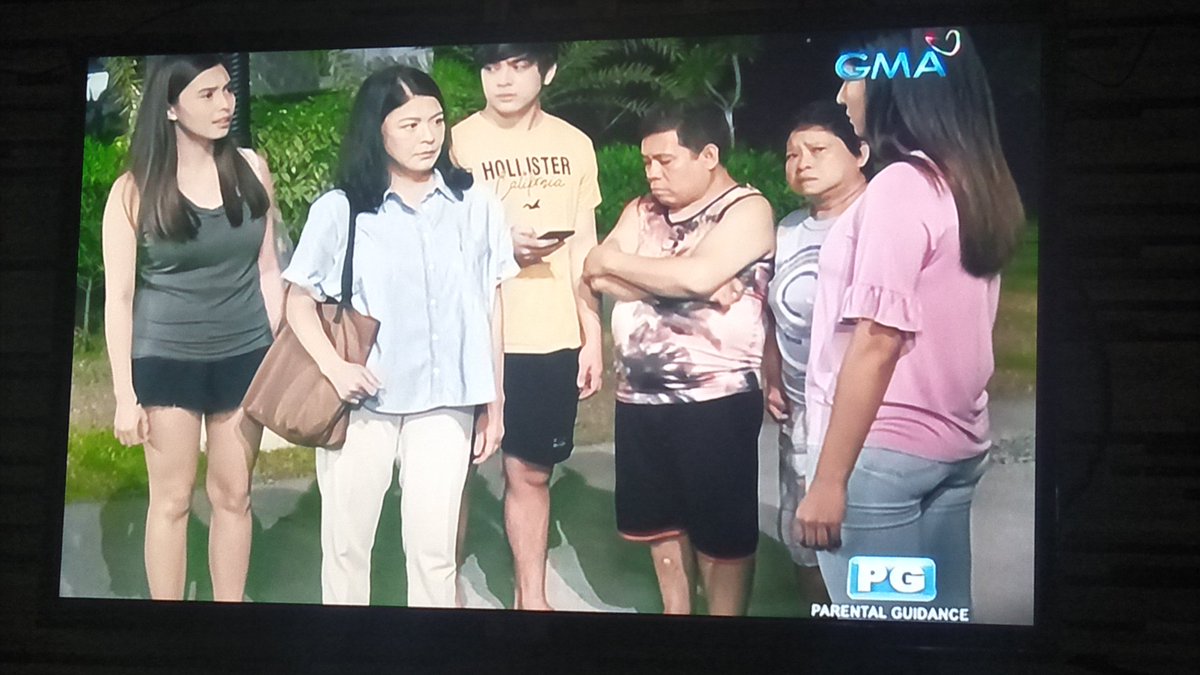 RhofiaD's tweet photo. Fakenews yan?

@anaabarro | @sanya_lopez 
#FirstYayaNotHerFault https://t.co/WbcAafO8bb