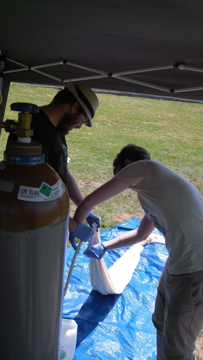 ESBO_DS's tweet photo. Balloon filling commenced! #BUBBLE2 https://t.co/F4ES0yNLpK