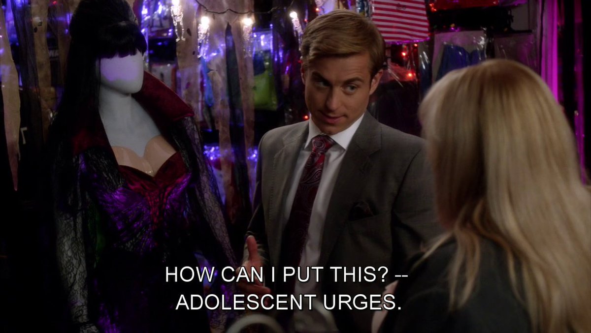 cripticuss's tweet photo. Ehm Lady Dimitrescu? #superfunnight https://t.co/S4b4Vyz5Gt