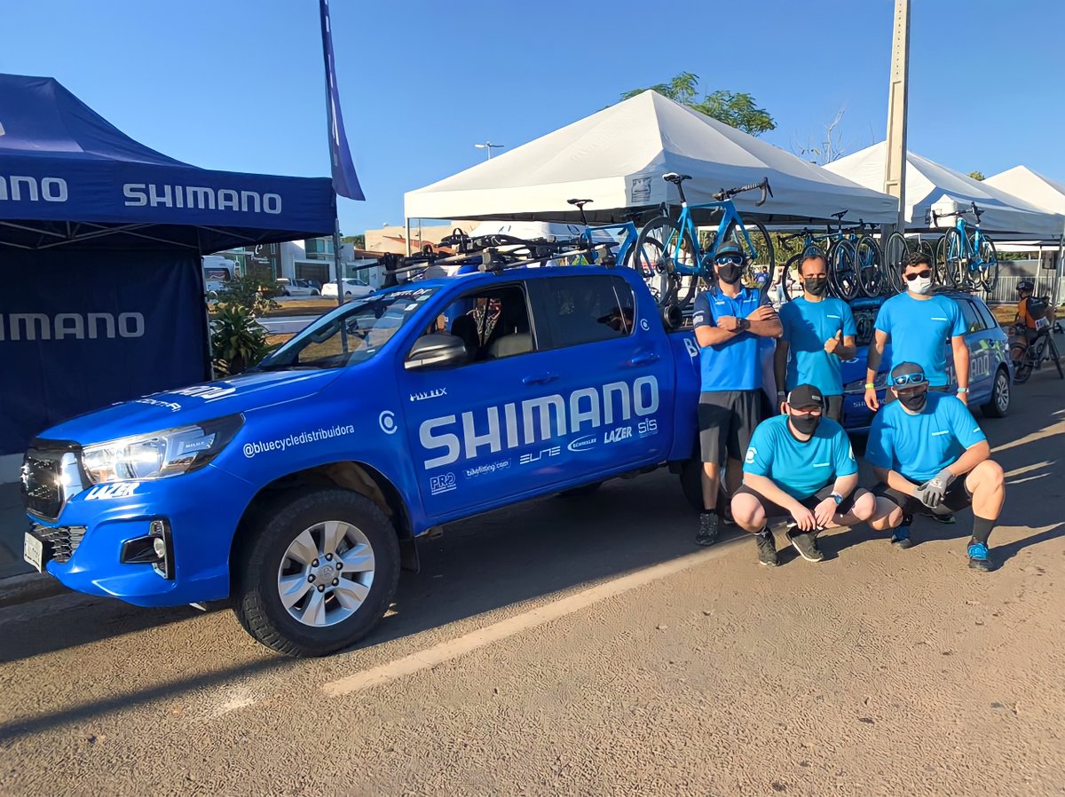 ShimanoBrasil's tweet photo. Os #BlueAngels estão presentes na Volta Ciclística de Goiás que começou essa semana e finaliza no próximo domingo, com estrutura de ponta e total suporte aos competidores.
Quem também está acompanhando esse desafio? 🙋🙋♂️
#ShimanoBrasil #SuporteNeutroShimano #NeutralService https://t.co/4xtu1RsMDU