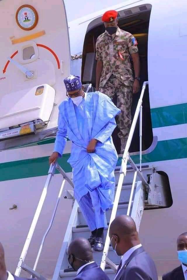 ___Muhd's tweet photo. Farin jini daga Allah!
Nigerians and @MBuhari are inseparable 🤝 https://t.co/alOAjHktzH