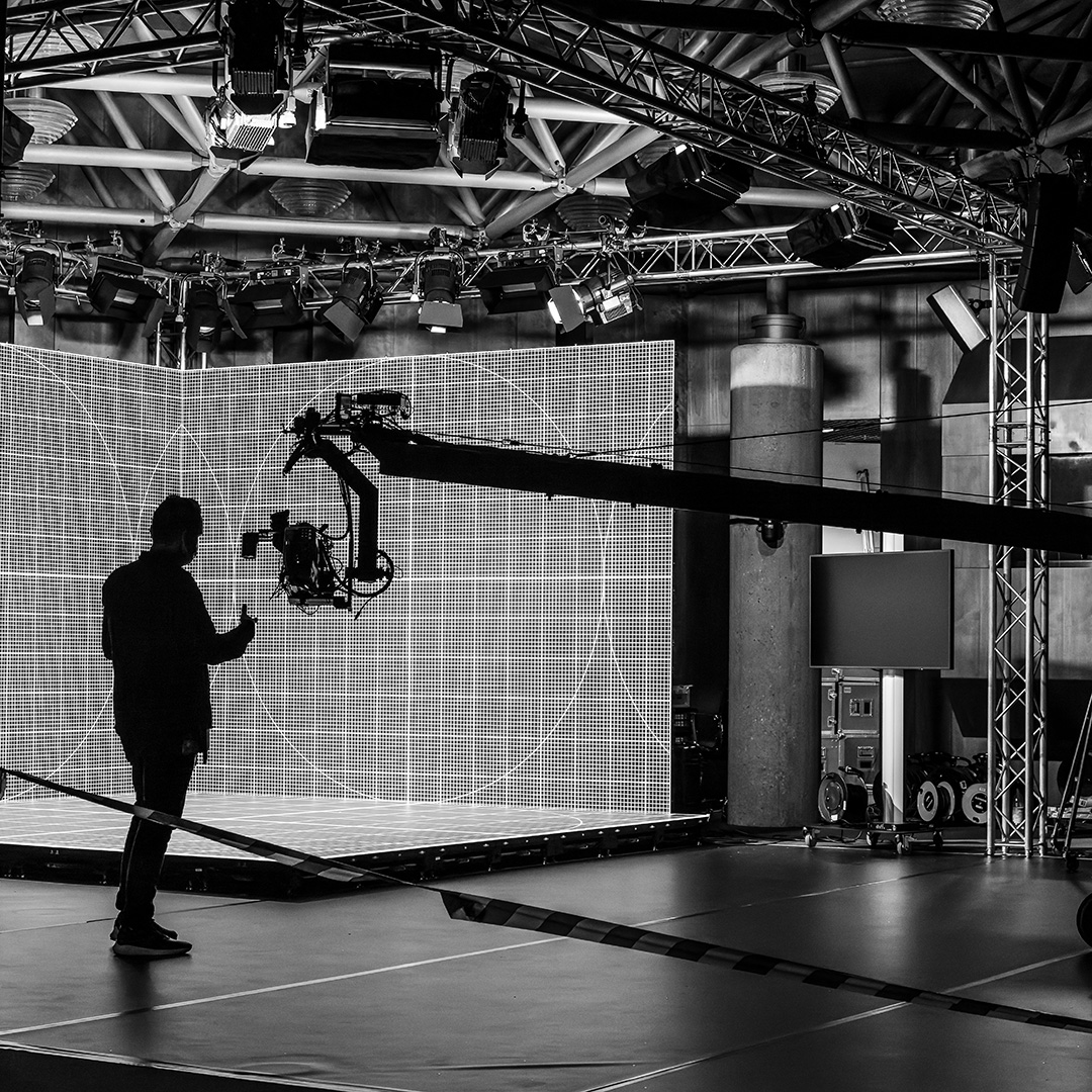 EPOorg's tweet photo. Lights, camera, action … nearly! #4hrstogo and preparation is in full swing for this year’s European #InventorAward ceremony!
Watch it LIVE on YouTube: https://t.co/sZG8RR5Cc2 https://t.co/2ZFK7Z5EAk