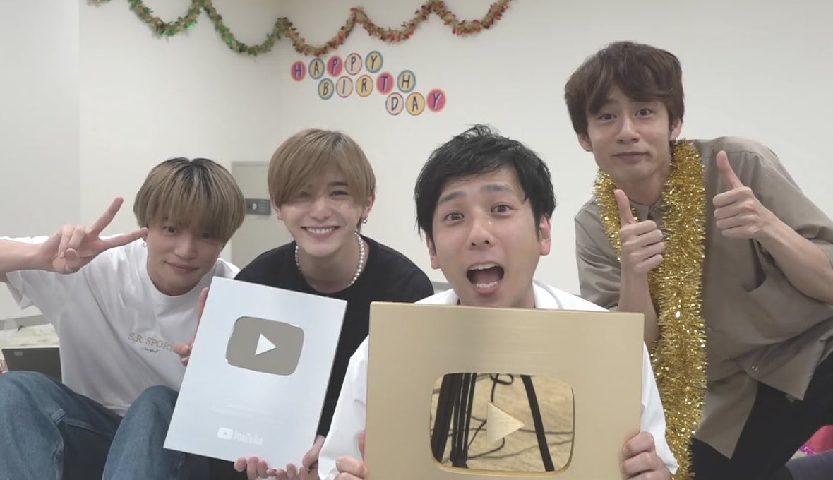 arashios01's tweet photo. ♡̢☞♥ᕼ���ᑭᑭY ᗷIᖇTᕼᗞᗩY♥☜♡̢ https://t.co/Z33ywMTKfq
