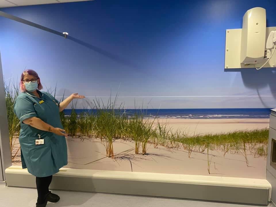 CarrelNuh's tweet photo. Carrel Shared Governance have been working hard to coordinate the arrival of our beautiful Murals in our boring side rooms!! Great to finally see them up and great team work to get them done during a busy clinical week 👏🏻. @MakingsRn @SarahBrand21 @markrigby22 @cxby26 @beldring1 https://t.co/4f2Mgl9oaD