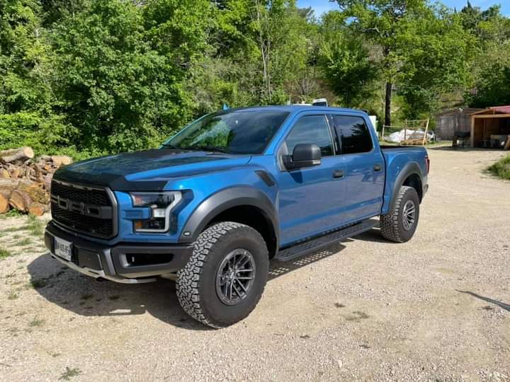 MadnessUScars's tweet photo. Livraison au domicile d'un client de Madness US :
Ford F150 Raptor 2019
- V6 Ecoboost 3.5L 450 chevaux
- Teinte Performance Blue
- Cabine SuperCrew
#ford #fordf150 #f150 #f150raptor #raptor #fordperformance #V6EcoBoost #PerformanceBlue #fordcompany #FordFamily #madnessus https://t.co/MWMQSusNzk