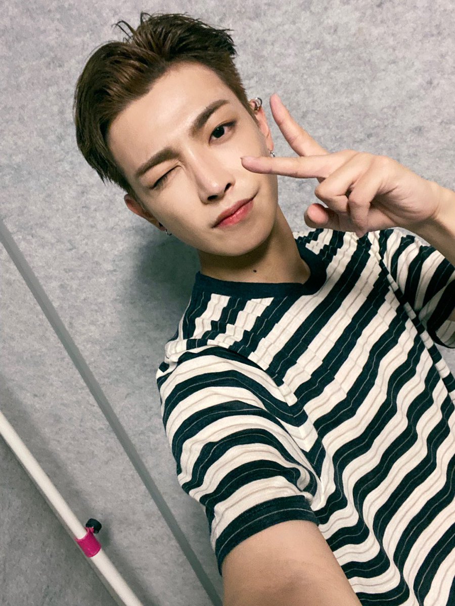 [#홍중] 보고싶고만❤
#ATEEZ #에이티즈