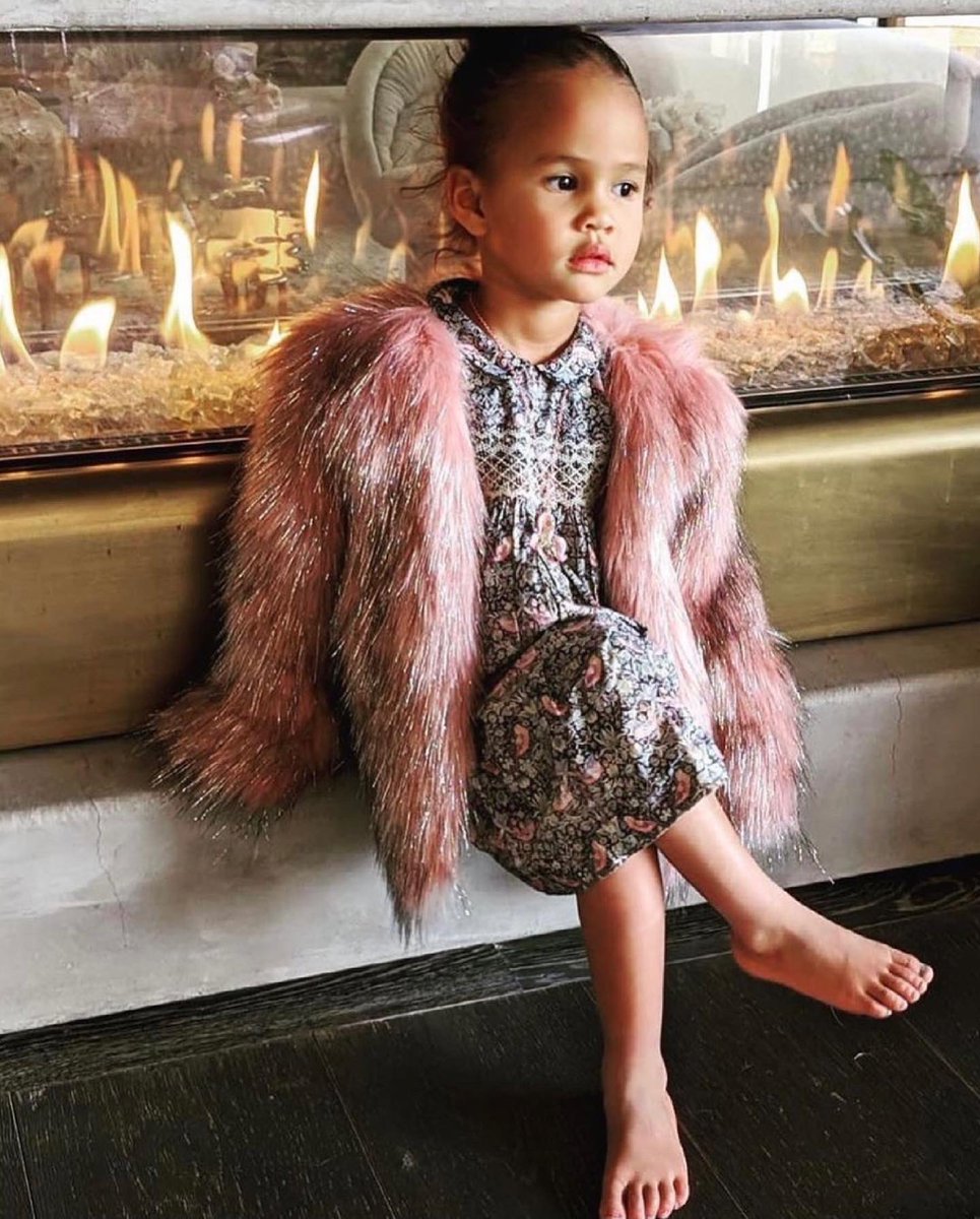 topplinekids's tweet photo. 💕Style Crush💕LUNA STEPHENS
#topplinekids #bossmom #fashionkids #babyfashion #toddlerfashion #toddlerstyle #babyaccessories #kidsaccessories 
 #topplinefamily #babymodel #babyinfluencers #girlmom #boymom #childrensboutique #babyboutique #babyicon #kidsinstyle https://t.co/ORUSjqx7pp