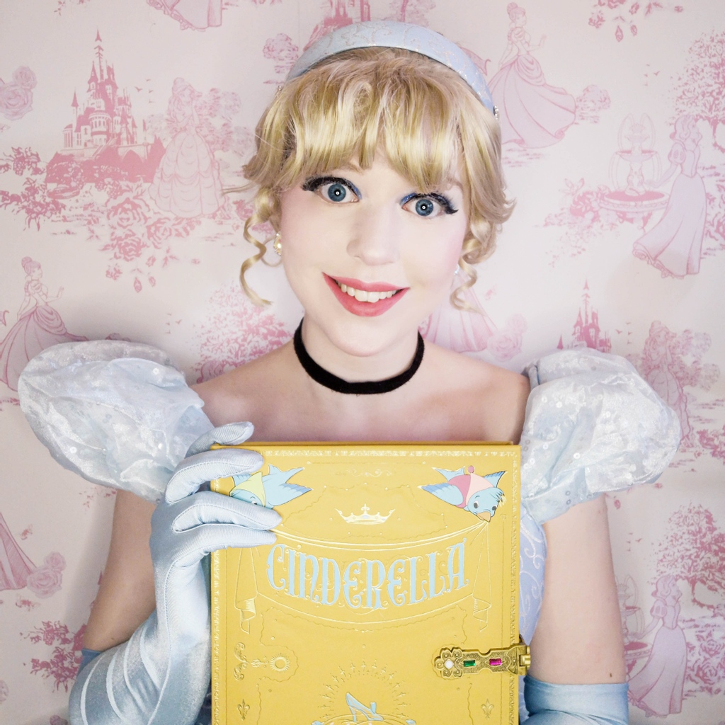 ever_enchanting's tweet photo. We love story books! Did you know that we offer an optional story as part of our party packages? It's perfect for children who prefer to sit quietly and listen to your chosen Princess tell their fairytale from a beautiful picture book! https://t.co/hjnk1CmI1U
