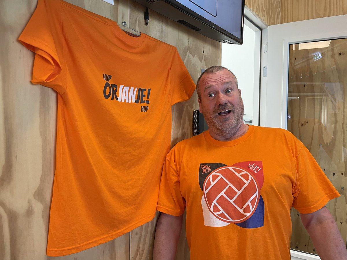 #BLOG09: De molen moet draaien!

Onze receptionisten, conciërges en kantinebeheerders zijn van alle markten thuis. Want zonder deze toppers draait de school niet.
Lees hier meer...

lnkd.in/dhzHWNd

#janarentsz #conciërge #onderwijs #oop #middelbareschool #kroketten