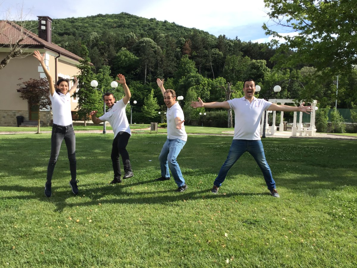 CatalystBG's tweet photo. Тиймбилдинг събитията на живо стартираха отново в SPA Midalidare Hotel със страхотната програма Go Team, в която имате възможност да научите нови и забавни неща, заедно с екипа си за всяко едно кътче из България!

https://t.co/7fSbsd7FaR
#GoTeam #CatalystBulgaria  #тиймбилдинг https://t.co/zLyoBKAzT1
