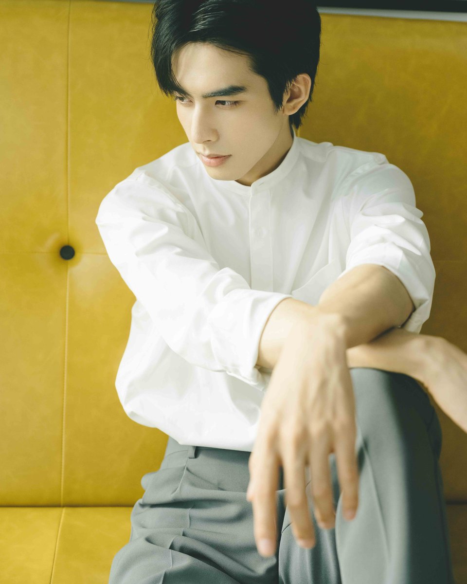 - 210617 -
Cr.欢娱影视
《 #Songweilong #宋威龙 》