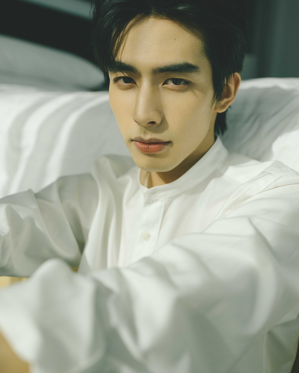 song weilong pics tweet media