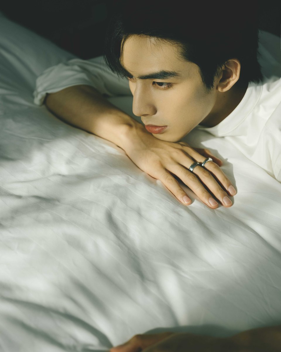 song weilong pics tweet media