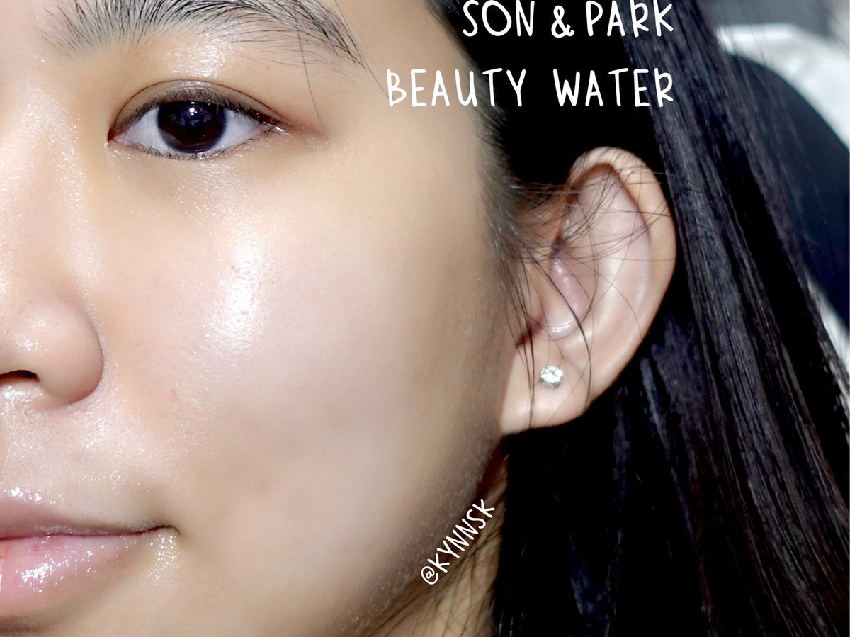 kynnsk's tweet photo. มีใครยังไม่เคยลอง #น้ำตบป้ารุจ ป่าว Son&amp;Park Beauty Water ขวดเดียวทำได้หลายอย่าง ใช้เป็นโทนเนอร์หรือจะเอามามาส์กหน้าก็ได้ ช่วยเตรียมผิวก่อนลงสกินแคร์ตัวถัดไปได้ดีเลย และถ้าใช้ติดต่อกันก็ช่วยให้ผิวดูใส เรียบเนียนและละเอียดขึ้น ช่วยกระชับรูขุมขนด้วย เชียร์ให้ลองจริงๆ ✨ https://t.co/0t69kN3eah