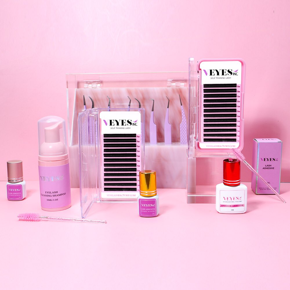 Veyelash4's tweet photo. Find all these in TOP quality 💁‍♀️ https://t.co/5zUHMccyU6
#lashes #eyelashextension #veyelash #makeup https://t.co/BtUtnQpJ9t