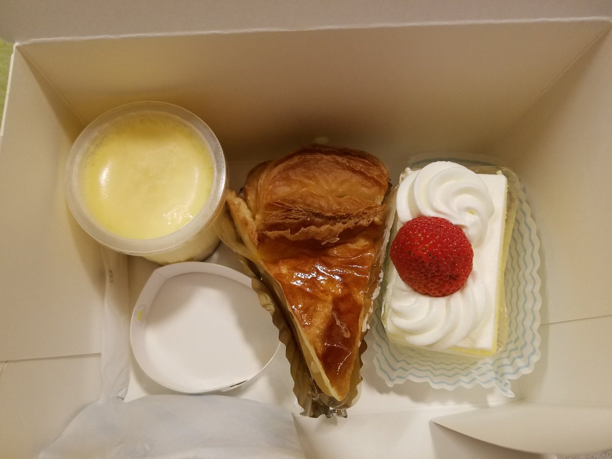 さめないきみどり على تويتر 取りに帰ったケーキ 初近江屋さん 地下鉄神田駅から迷ってしまって焦りました さめないきみどり على تويتر 取りに帰ったケーキ 初近江屋さん 地下鉄神田駅から迷ってしまって焦りました