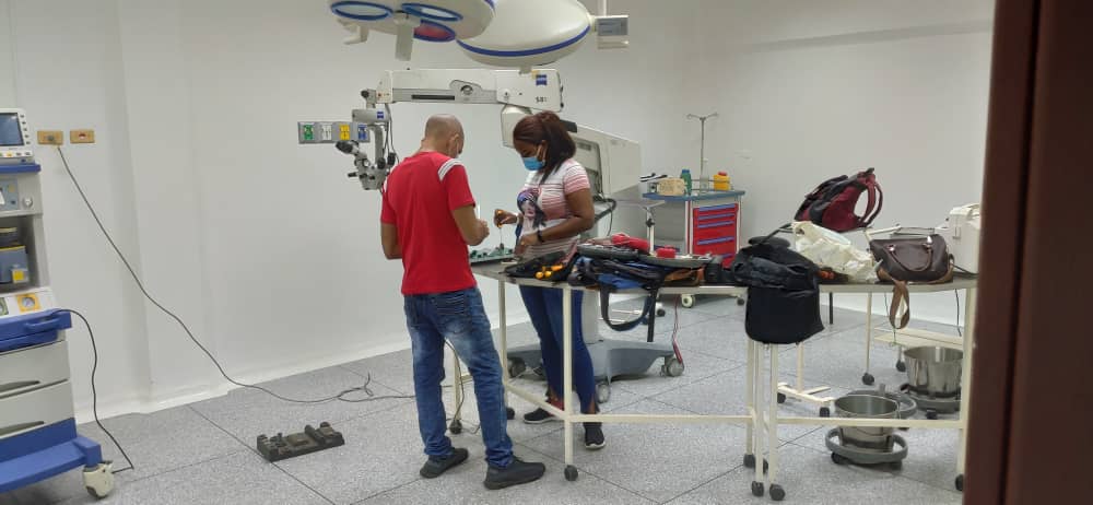cubacooperaven's tweet photo. Intensas jornadas de trabajo se realizan para dejar listo el equipamiento del Centro Oftalmológico del estado #Amazonas, próximo a su inauguración.

#CubaPorLaVida #CubaCoopera #EliminaElBloqueo #CubaSalvaVidas https://t.co/xqxzy8j5tb