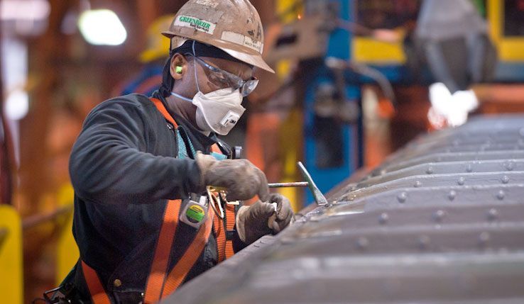 gbrxcompanies's tweet photo. Greenbrier does the hard work that matters: We build the marine barges and freight railcars that keep our nations moving—and keep them moving at scale. We are proud to help provide essential supplies as communities deal with the COVID-19 pandemic. #MovingWhatMatters https://t.co/M3lvGE2ymT