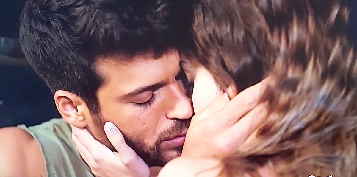 Annina_Malta's tweet image. Potrei guardarlo all'infinito #MrWrongAction