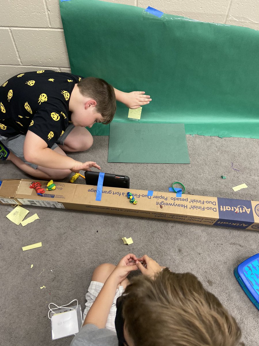 lindsaylu1990's tweet photo. Day 3 ESSP4 camp and kids are rocking their PSAs! Almost ready to showcase their presentations @Gifted_HCPS #ESSP4 https://t.co/A4sRvuL0Tw