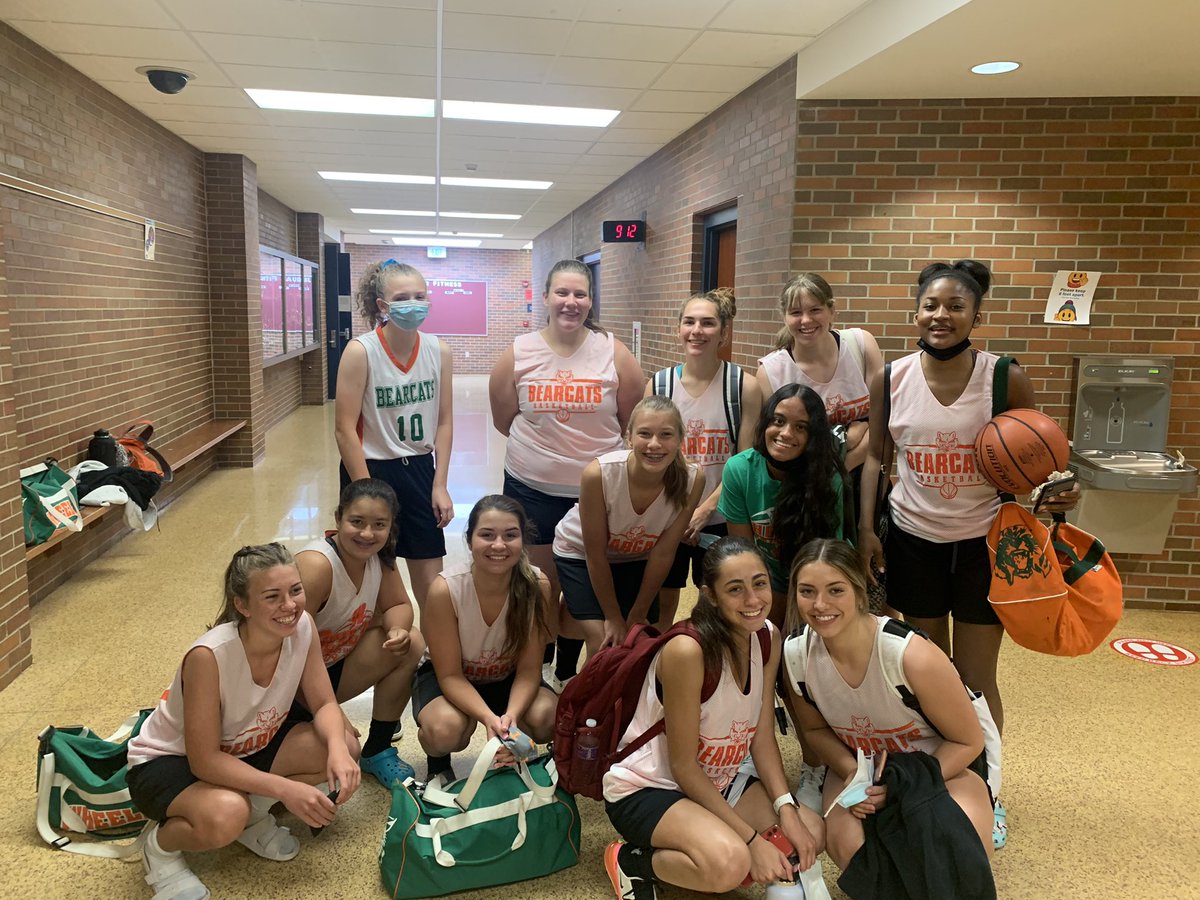 early morning tourneys be like … 🧡💚#firsttourneyofthesummer #ladycats #mishawaka