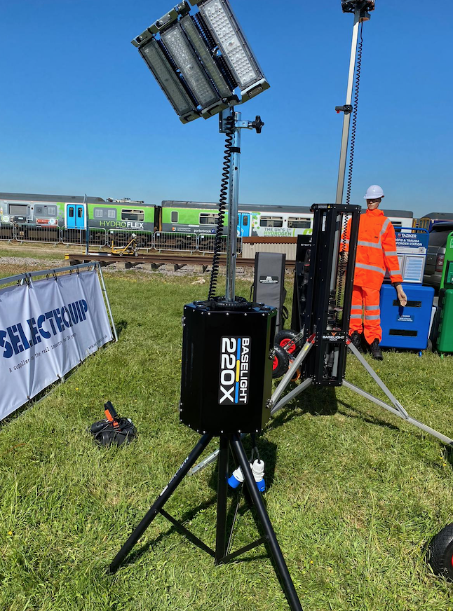 SelectequipLtd's tweet photo. The Baselight tower lighting range out in full force!
All of these lights are portable and modular for transportation to site, without an RRV.
Head to stand S36 - to see the Baselight 600MX, 320X and 220X for the first time at @railliveuk
#Selectequip #Baselight #Eco #Light https://t.co/Oy600Kc6WQ