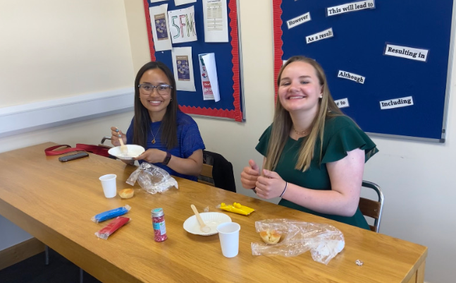 qethelburgas's tweet photo. AS Business students in Year 12 completed some excellent work! They have been learning about Critical Path Analysis and were given the challenge to design the steps to decorate a cupcake and then create a critical path analysis from this.
#QE #ASBusiness #Business https://t.co/vpjbZzWayQ