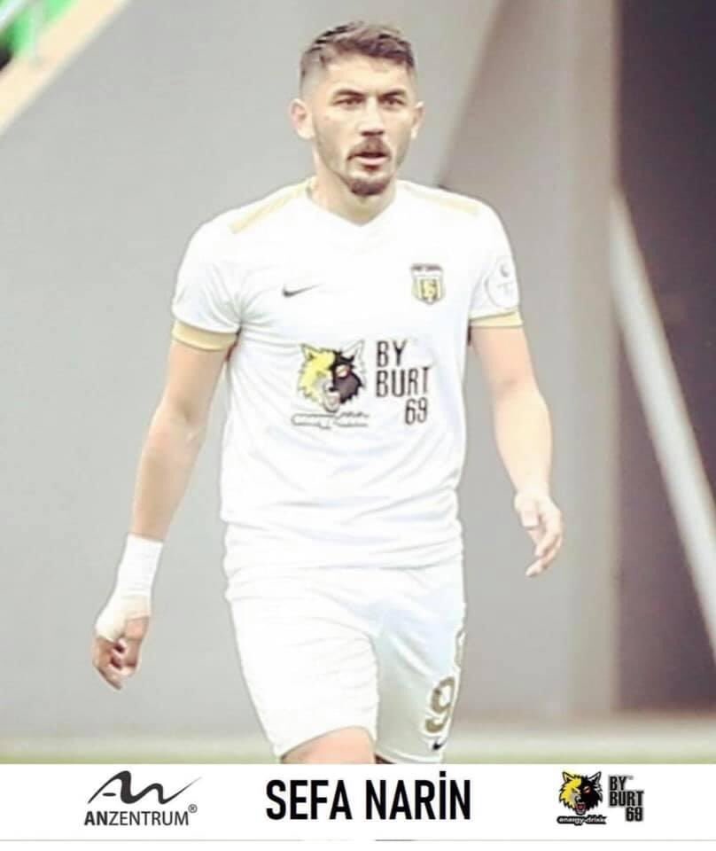 Geçen sezon formamızı terleten Sefa Narin tekrar Bayburtsporumuzda hayırlı uğurlu olsun 🧿