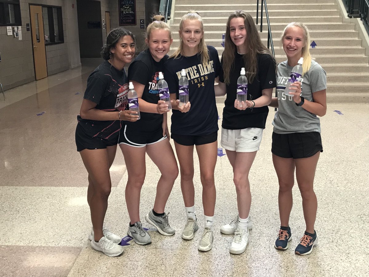 BHSBison's tweet photo. Best of luck to our state track and field entrants!  State meet starts tonight and runs through Saturday.  Schedule and results can be found at https://t.co/vt7PtRgzVE.  
LETS GO BISON!! https://t.co/uoC1LmLw0t