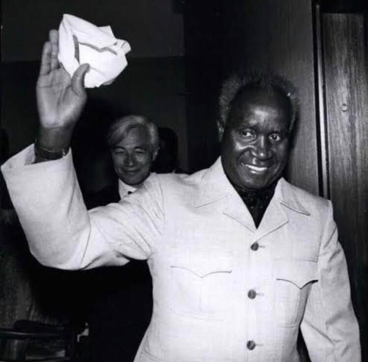 Kenneth Kaunda, #Zambia’s founding president, has died aged 97.  It’s impossible to talk about KK without timelines. He defies a general or linear description. He was, at different times, many things good or bad about people. In the end, he was, like the rest of us, simply human.