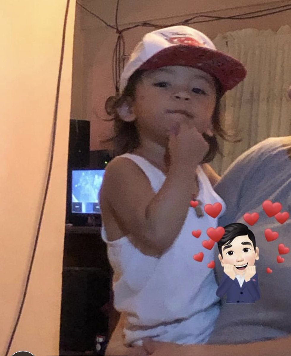 BonninNino's tweet photo. Bruno Mars is in the house💜💜💜❤️❤️❤️ https://t.co/3jaNwRXXE5