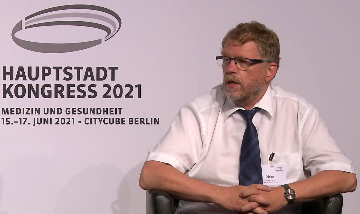 hcm-magazin (@hcm_magazin) on Twitter photo #HSK21
Pflegekammern in Bund und Ländern. Lebendige Diskussion über Erfolge, Fehlschläge und Perspektiven mit @sandra_postel <a href="/LudgerRisse/">Ludger Risse</a> <a href="/Markus_Mai_/">Markus Mai (RN)</a>
@no_wehr und <a href="/jette_lange/">Jette Lange</a> #Pflegekammer #HSK21
Pflegekammern in Bund und Ländern. Lebendige Diskussion über Erfolge, Fehlschläge und Perspektiven mit @sandra_postel <a href="/LudgerRisse/">Ludger Risse</a> <a href="/Markus_Mai_/">Markus Mai (RN)</a>
@no_wehr und <a href="/jette_lange/">Jette Lange</a> #Pflegekammer