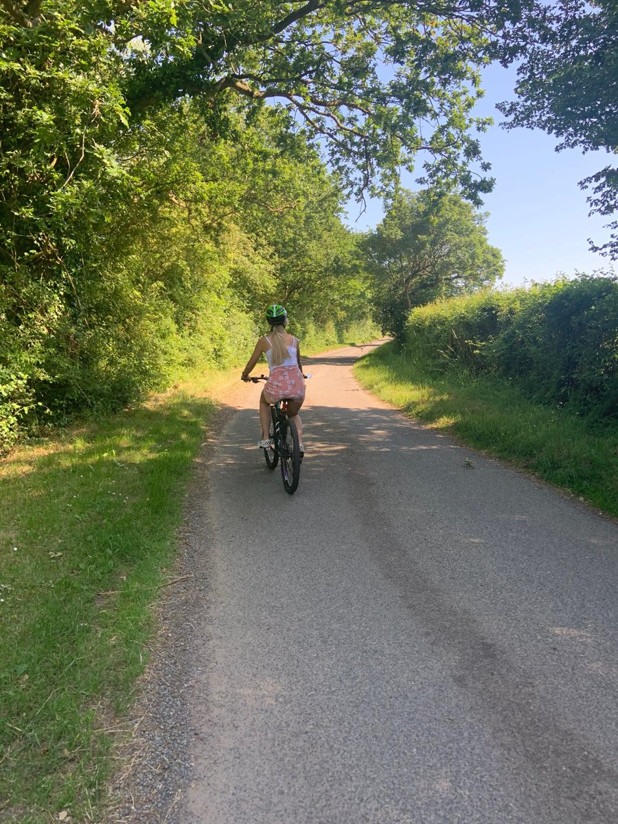 RJSmarterTravel's tweet photo. It’s the National #CleanAirDay by Global Action Plan!🌤🚴‍♀️

To get involved we spent our lunch break on a beautiful bike ride and even managed to dodge the rain showers. As we are still working from home most of the time, there was no commute to improve!

https://t.co/SVnhT2VdB1 https://t.co/xoKLaGE1sT