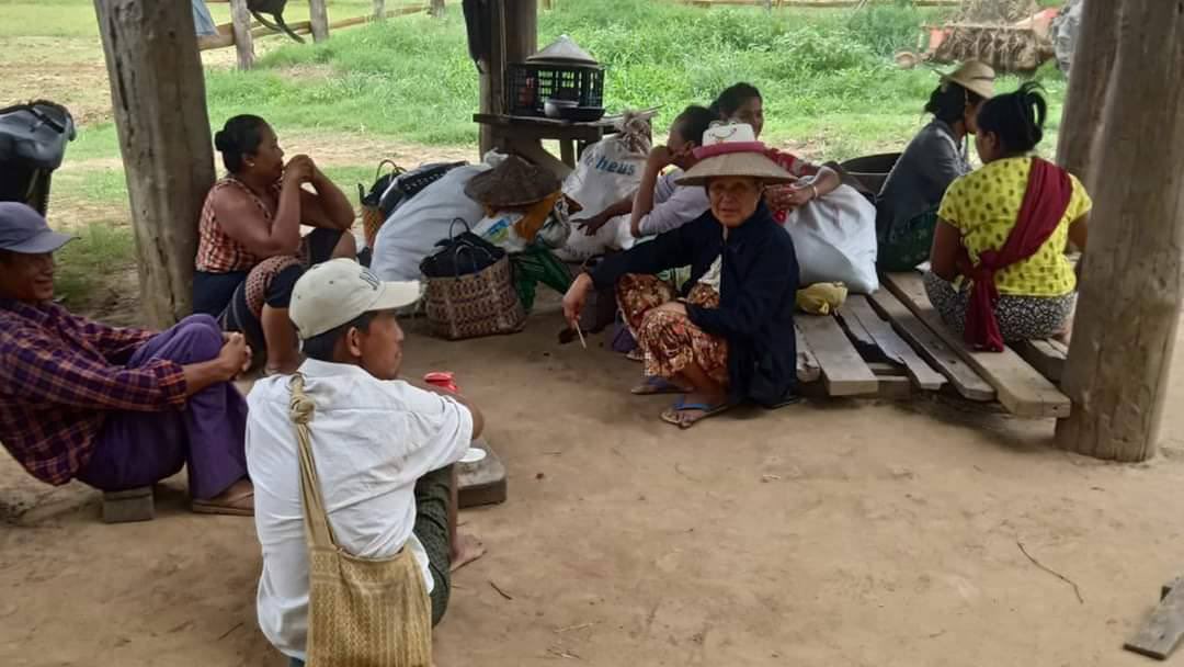 Around 4PM on June 17 near Ai Gyi Village, Kawlin Tsp, Sagaing Region, Daw Pwe Kyi (50yo) was killed in a clash between local PDF and Terrorists forces. Residents are fleeing. #WhatsHappeningInMyanmar #June17Coup