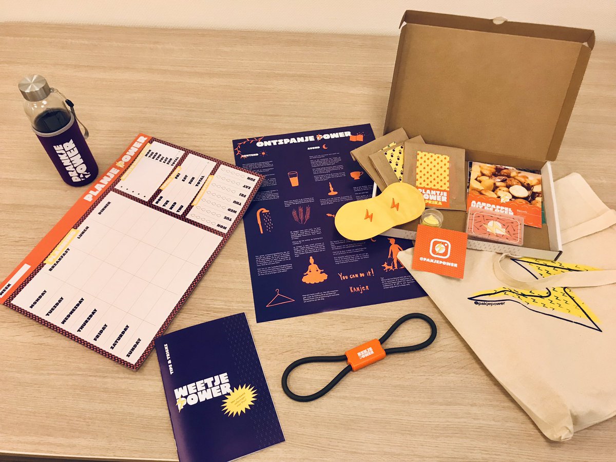 cgmelig's tweet photo. Deze week met @OVerschuren het project #PakjePower opgeleverd bij @JKF_Kinderfonds! En daarbij ook een aantal jongeren van @Klimmendaal blij mogen maken met het PakjePower! Mooi om hun enthousiasme te zien over deze toolkit! Op naar een #GezondeGeneratie! @GezondeG @DeHoogstraat https://t.co/aU7dpIN2a2