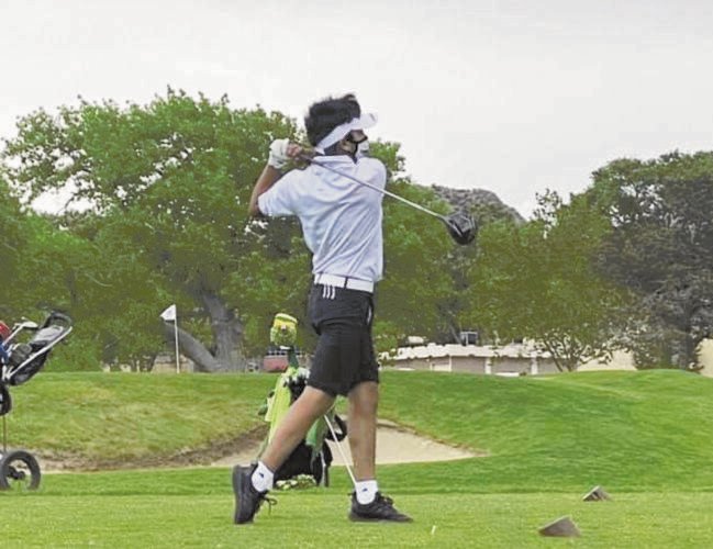 Socorro golf takes first at district buff.ly/3zAv0fQ On June 10, the Socorro golf teams won the 3–3A district championship. The boys team placed first with 347 strokes out of three teams and