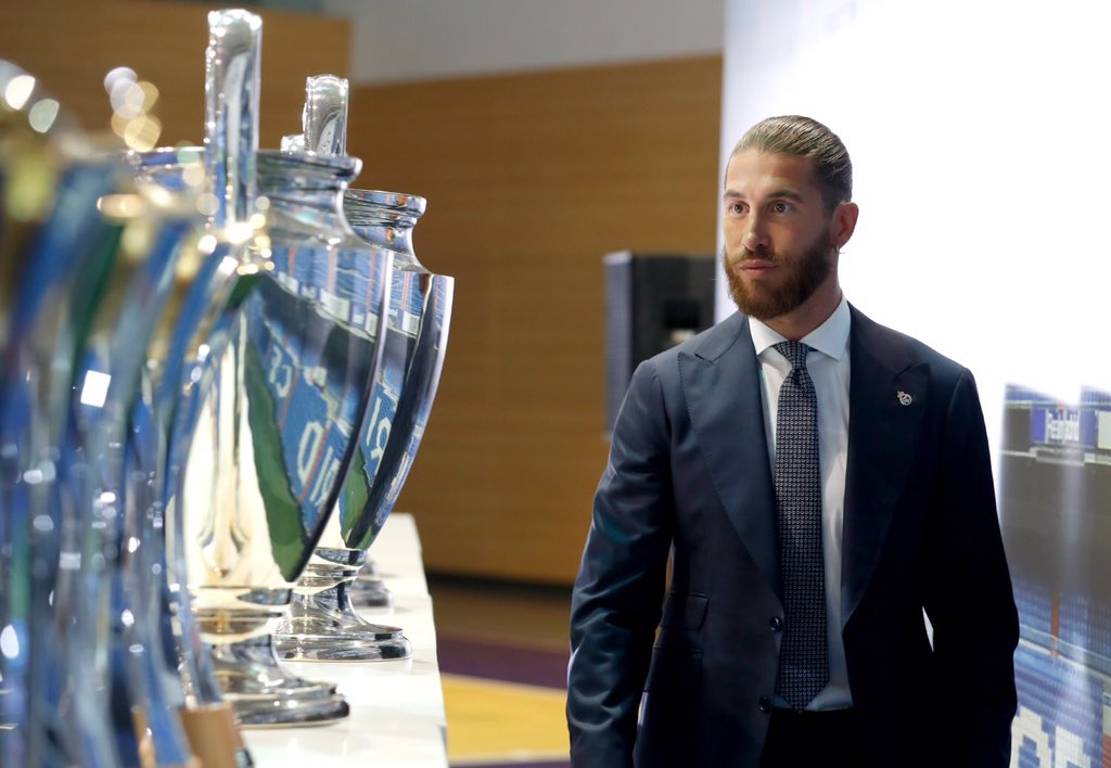 Ramos_Time_4's tweet photo. 16 ปีกับเรอัล มาดริด 💫

จากนักฟุตบอลดาวรุ่งสู่นักฟุตบอลระดับโลก
จากนักเตะเลือดร้อนสู่การเป็นผู้นำของทีม
จากเด็กหนุ่มวัยรุ่นสู่การเป็นคุณพ่อที่อบอุ่นของลูก ๆ 

ขอบคุณเรอัลมาดริดที่ทำให้รามอสเติบโตมาเป็นรามอสอย่างทุกวันนี้ 💜 https://t.co/wJIAdevXPt