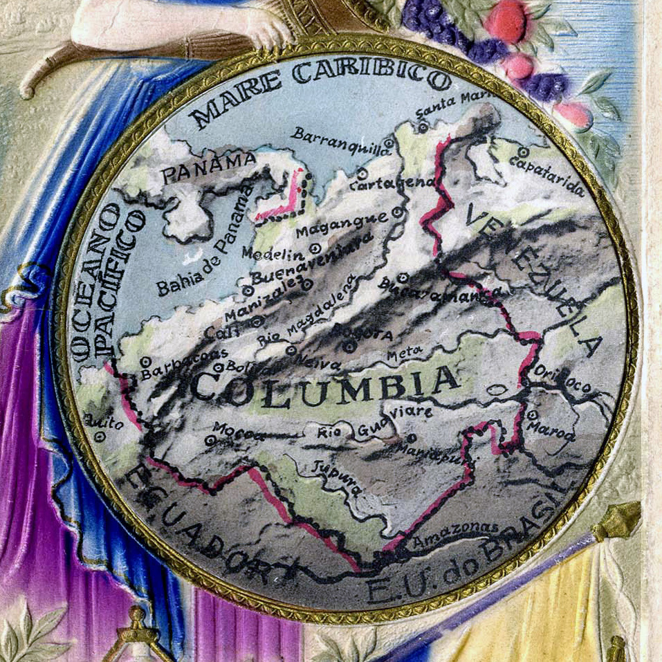 BibliotecaNalCo's tweet image. ¿Sabías que las postales fueron la red social al inicio del siglo XX? 💌📪💌
La cara de la postal que compartimos, destaca una composición alusiva que incluye un extraño mapa del país 🇨🇴🇨🇴 
Te invitamos a conocer más historias y cartografías en la #MapotecaDigital