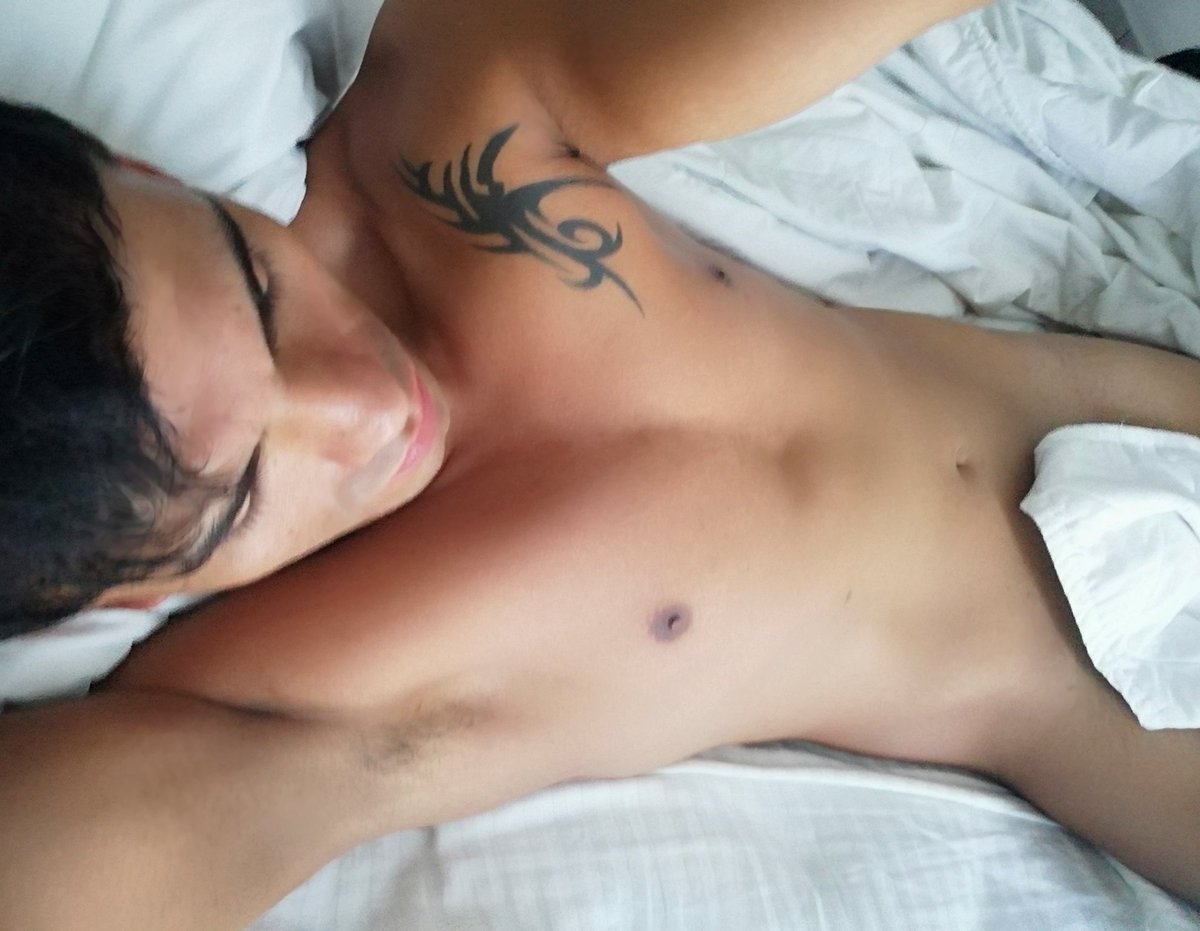 edyboy_sandoval's tweet photo. Comencemos el día!!! 😈😈🍆💦😘 https://t.co/W2VZq7QFfK