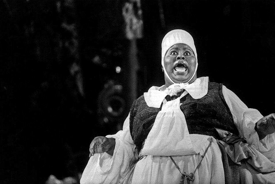 artdaily's tweet photo. Karla Burns, who broke a 'British Tonys' color barrier, dies at 66 #KarlaBurns #BritishTonys #colorbarrier #art #newspaper
Read more about this here: https://t.co/OmDJwf2gjz
Subscribe for free to ArtDaily Newsletter: https://t.co/KAjH8g5UBA https://t.co/lFx6g9lymb