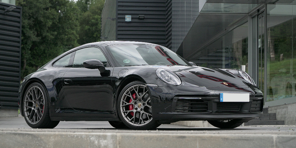 PorscheACoruna's tweet photo. Para la eternidad  ✨

Al Porsche 911 Carrera S solo le faltas tú.

#PorscheACoruña #Porsche #PorscheIberica #Porsche911 #911Carrera #911CarreraS #911 https://t.co/PunKZs9owN