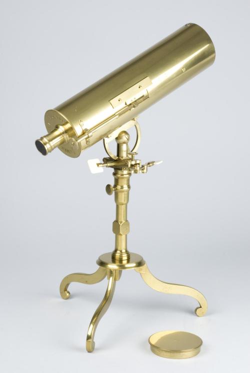 harvardchsi's tweet photo. Our #ScientificInstrument of the month is this stunning 1-foot Cassegrain Reflecting #Telescope. https://t.co/gLX2ECe93l Acquired by Harvard in 1765 it was made by James Short of London around 1758. Color it in! https://t.co/y7oHNYu0Qh #ColorOurCollections #ThrowbackThursday https://t.co/c5vqVpoMsE