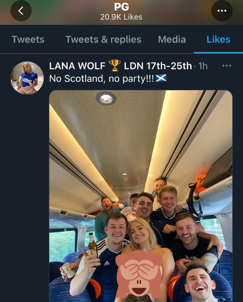 CSCPics2's tweet photo. This is Twitter, not a nightclub @PG__67 fella🤦🏼‍♂️ https://t.co/CnCNA70D0D