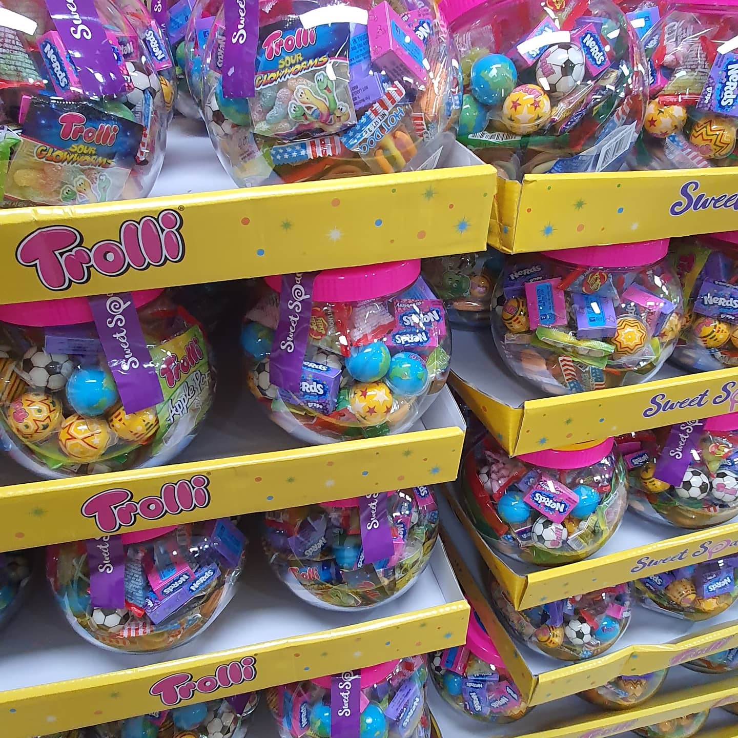 تويتر Gobuykorea على تويتر Gobuykorea トローリ マルチミックス 843g 海外コストコ Trolli Nerds Costco 海外コストコでの 正規販売品 でございます T Co 42gi7h728e グミ マシュマロ 地球グミ プラネットグミ Trolli Gummi コストコ