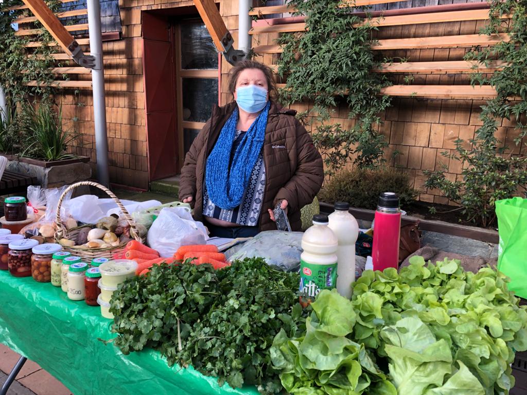 muniptovaras's tweet photo. 👉 En Boulevard Municipal te esperan los mejores productos de pequeños agricultores de #PuertoVaras en la #FeriaRural
📆 Todos los jueves y viernes
📍 Boulevard Municipal
🕰 09:00 a 14:00 horas https://t.co/sMAo4ooW3k