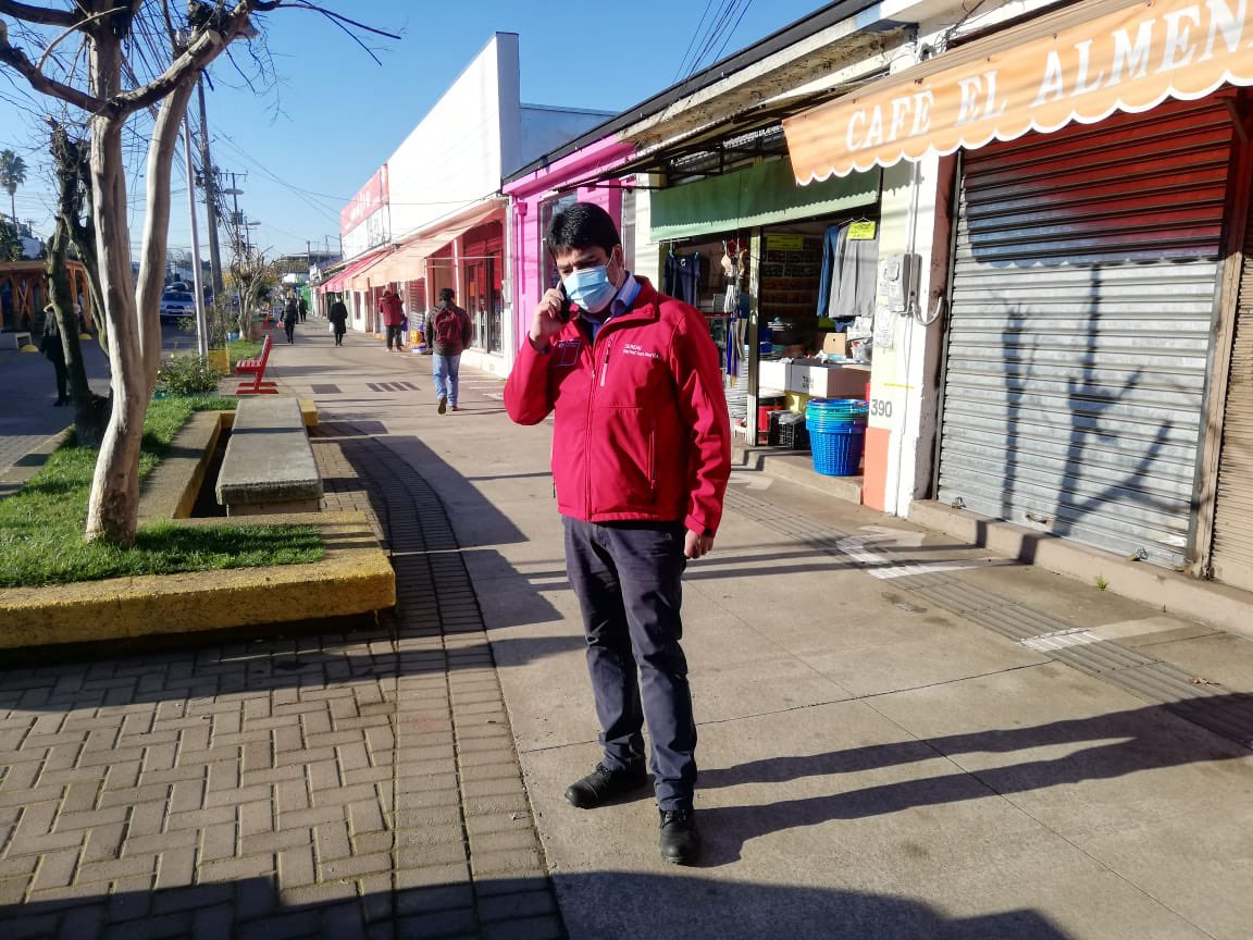 seremieducnuble's tweet photo. Desde Bulnes 📍nuestro Seremi @SanmartinJara conversa con Radio Camelia respecto a los establecimientos educacionales de la comuna y el operativo que se realizará hoy en el paseo peatonal para difundir la postulación al #IFE y #ApoyoPyme https://t.co/fLvRylMVB5