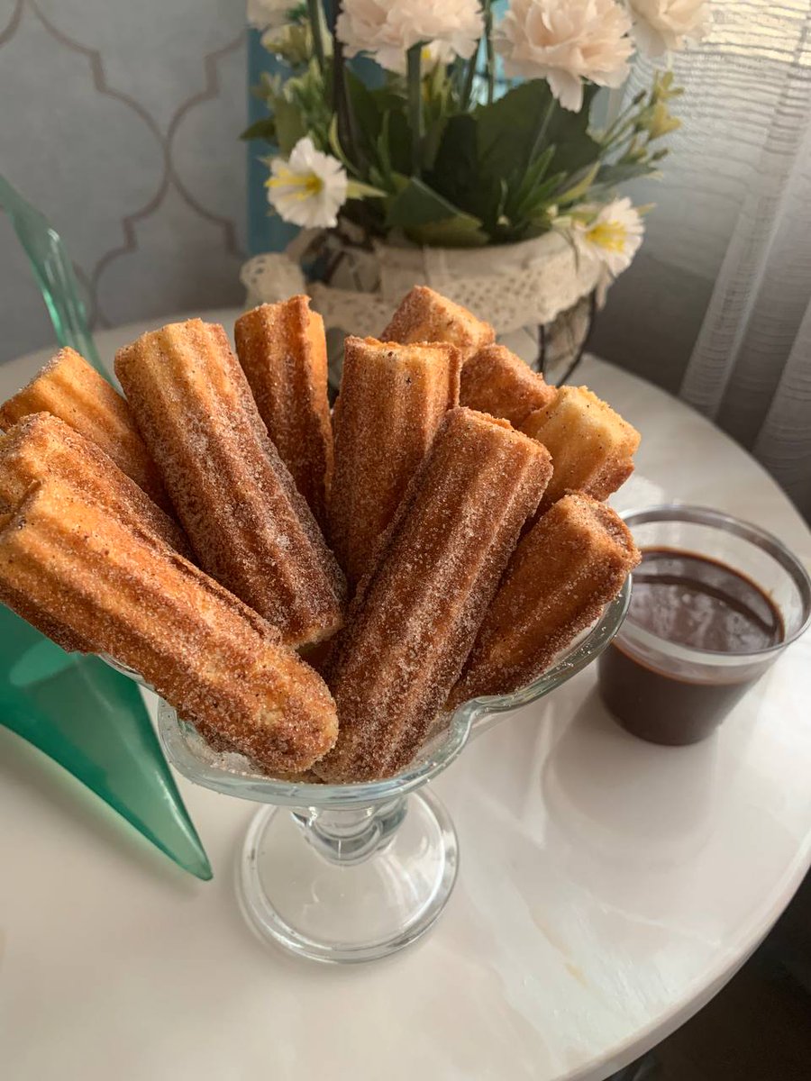 ph_7oga's tweet photo. تأمل التفاصيل اللطيفة في يوُمك وكبرها و أصنع منها لحظاتك الحُلوة لا تنتظر أن يمنحك إياها الأخرون ☕🥨 . https://t.co/PPpLlRVvXG