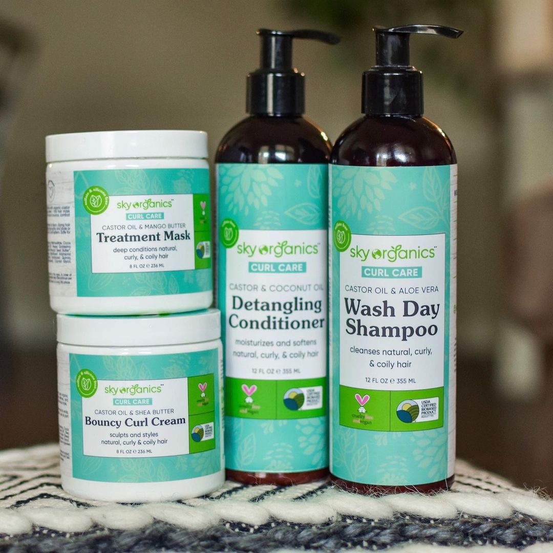 Healthy and hydrated ✨ @justkawana uses #skyorganics Curl Care line to keep her beautiful #curls protected! #Client #SkyOrganics #HairGoals justkawana.com/my-washday-rou…